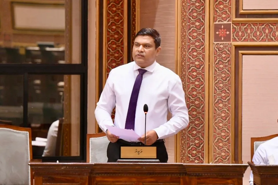ސަރުކާރުގެ ޓެކްސީ ލައިނުން އެހެން ޓެކްސީތަކަށް ގެއްލުން ނުވާނެ ސަބަބުތައް އަމީން ހާމަކޮށްދެއްވައިފި
