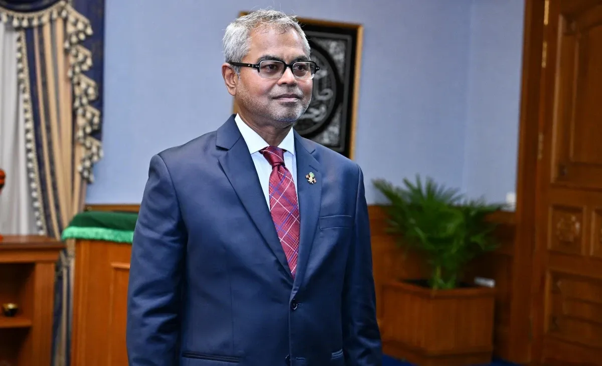 ޓޫރިޒަމާއި އެންވާރަމެންޓް މިނިސްޓަރު ޠާރިޤަށް ރުހުން ދިނުމަށް މަޖިލީހަށް ހުށަހަޅައިފި