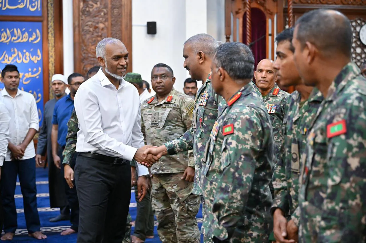 ނަޞްރު ދުވަހުގެ ތަހުނިޔާ ރައީސް ޑރ.މުޢިއްޒު ފޮނުއްވައިފި