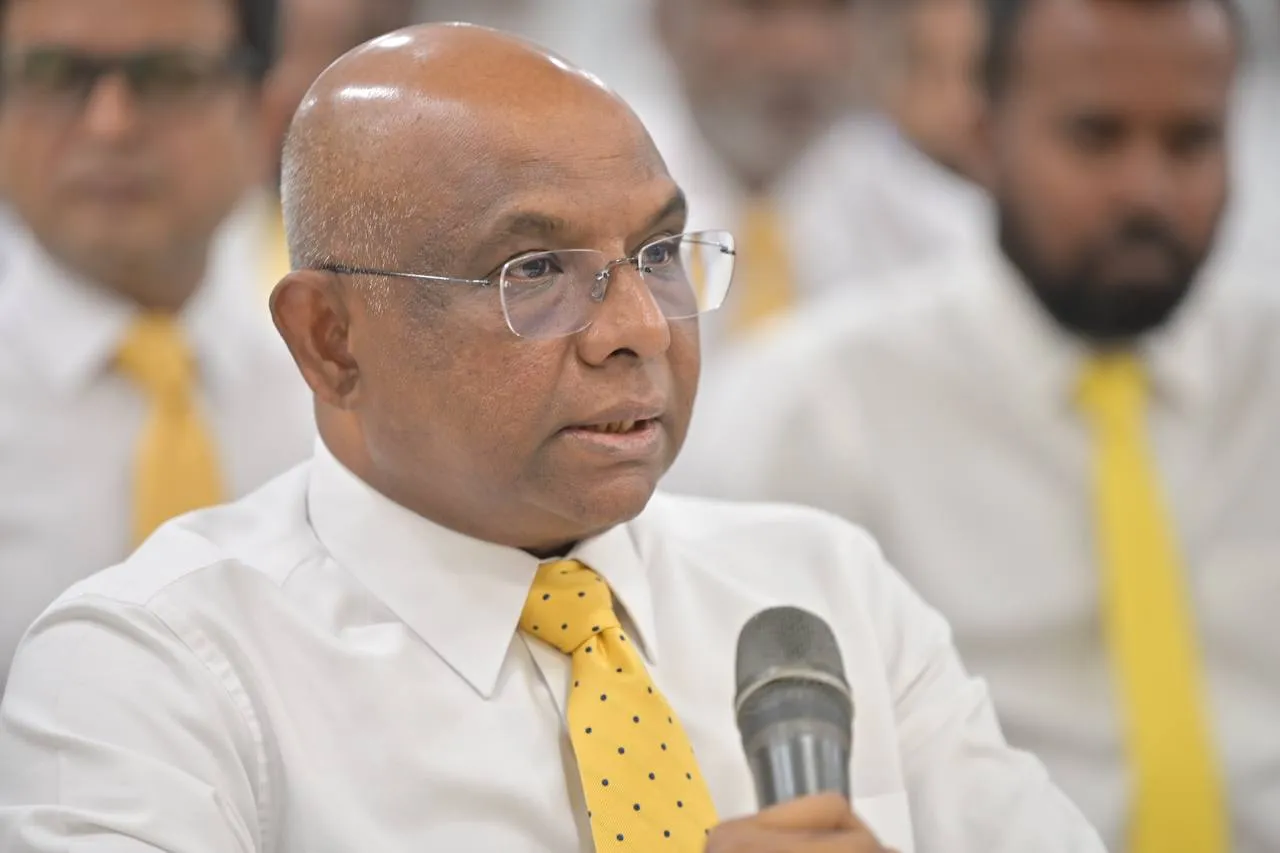 ވޯޓުލާ ނިޒާމަށްބަދަލުގެނައުމާ ޝާހިދުވެސް ދެކޮޅު! އެދިލެއްވީ ރައްޔިތުންވެސް ބޮޑުކޮށް ނޫނެކޭ ބުނުމަށް