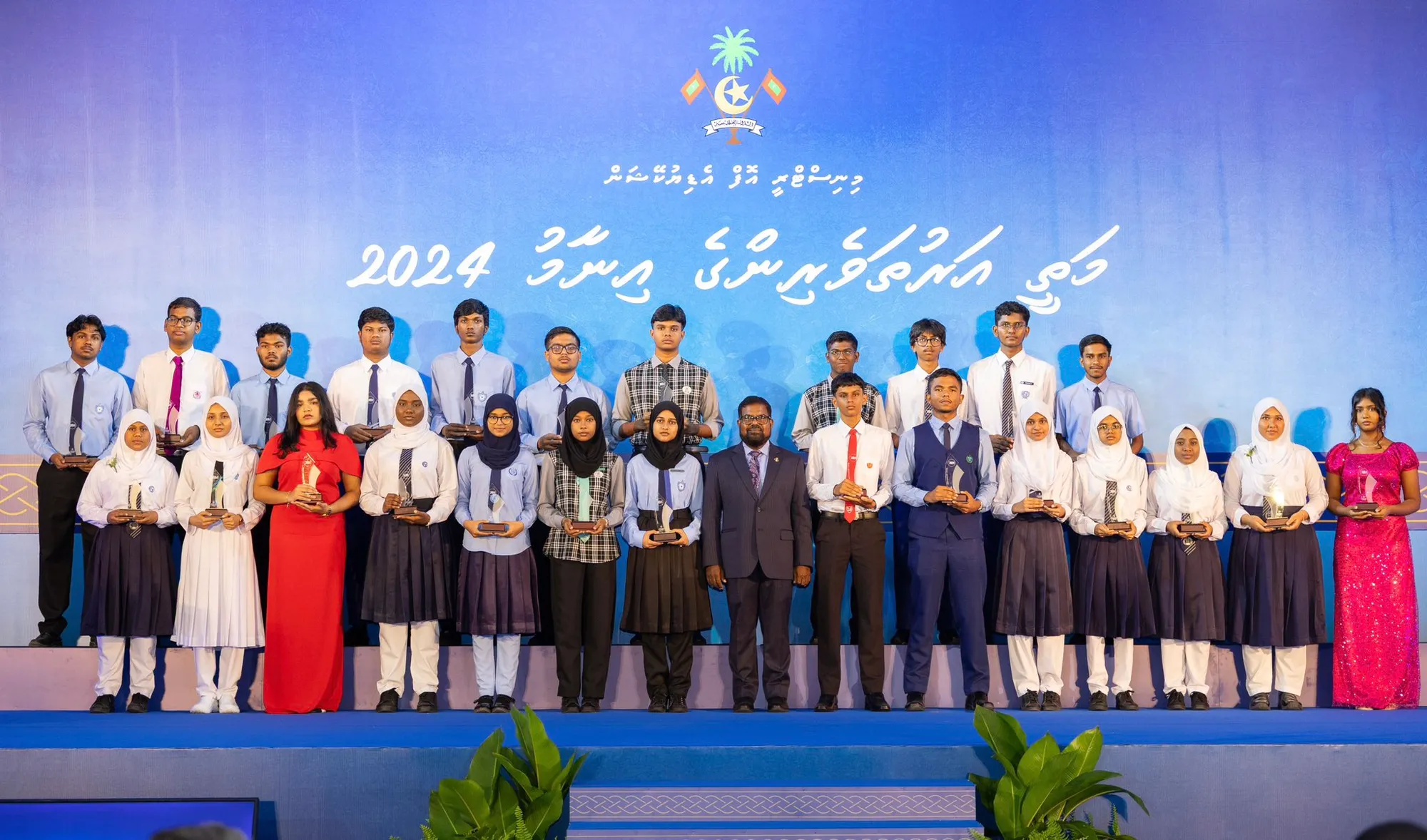 ފިރިހެން ދަރިވަރުންގެ ނަތީޖާ ދަށްވާ ސަބަބުތައް ދެނެގަންނަންޖެހޭ: އެދިއުކޭޝަން މިނިސްޓަރު