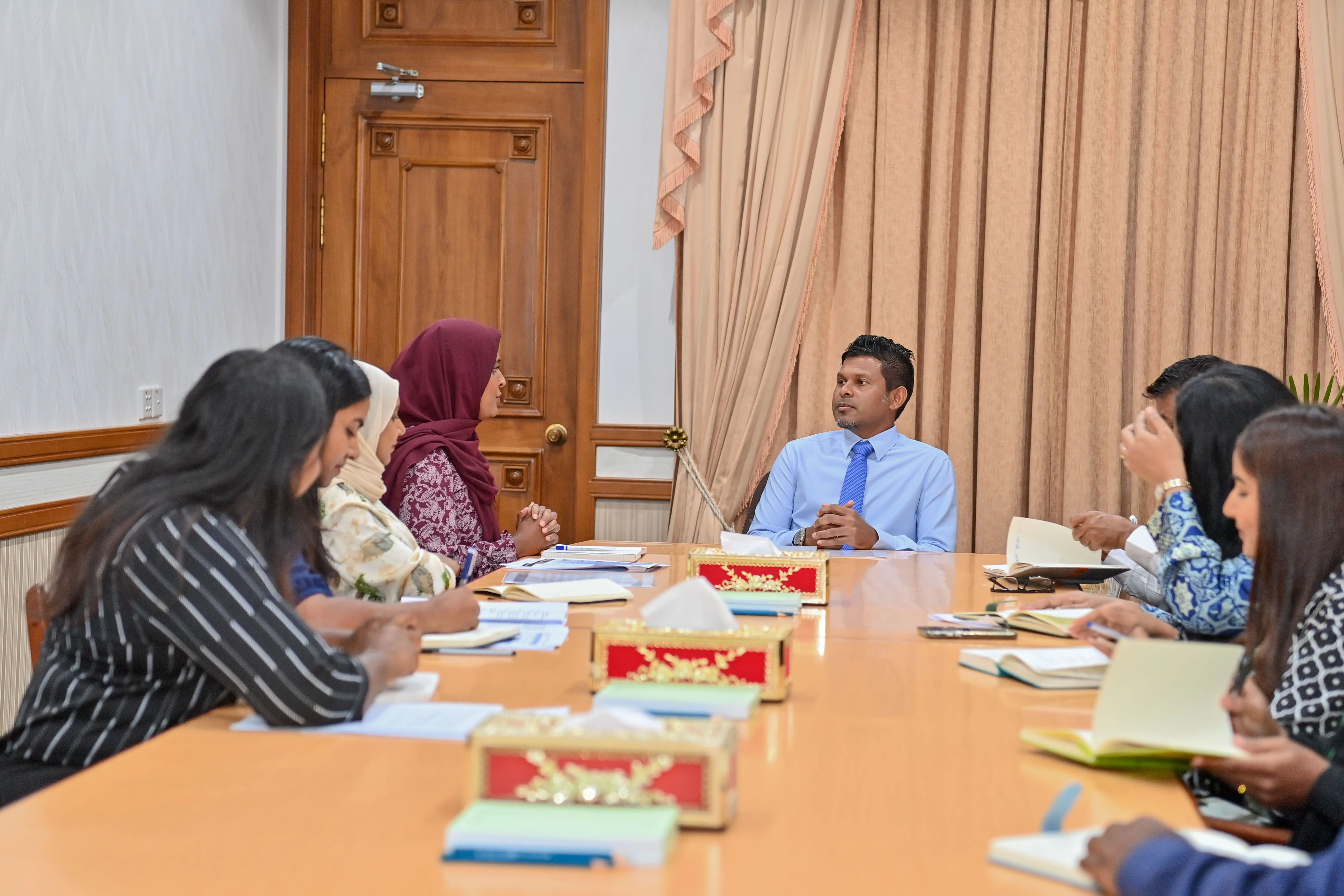 ނައިބު ރައީސް އެމެރިކަން ބާ އެސޯސިއޭޝަން މޯލްޑިވްސް ރޫލް އޮފް ލޯ އިނިޝިއޭޓިވްއާ ބައްދަލުކުރައްފި