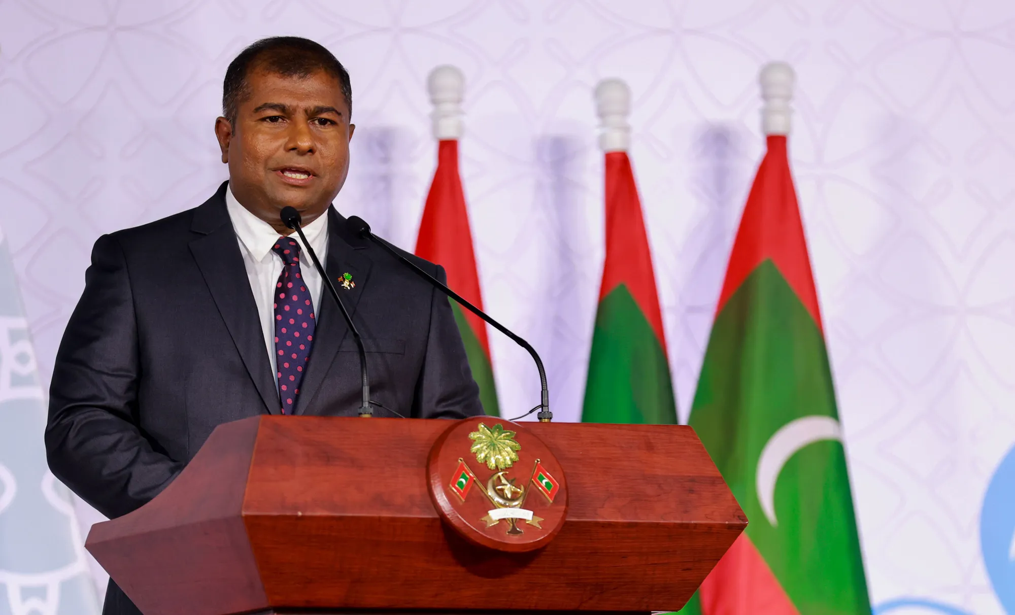 ހެރިޓޭޖު މިނިސްޓްރީއަށް ވިލަރެސްވެރިން ހޯދަނީ