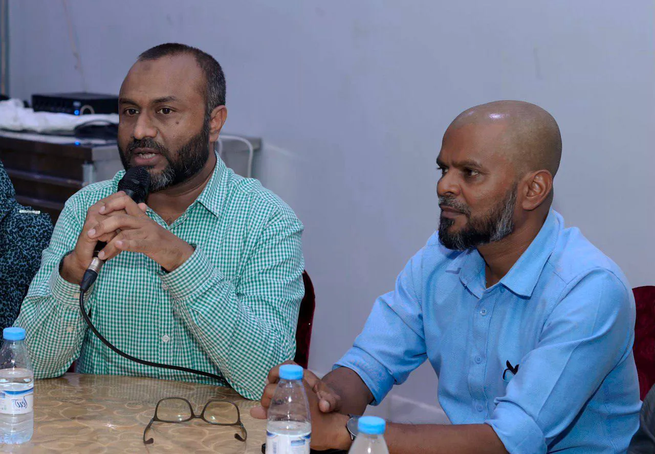 ޑރ. ޝަހީމް ހައްޖު ކޯޕަރޭޝަނުގެ އުމްރާ ވެރިންނާއި ބައްދަލުކުރައްވައިފި!