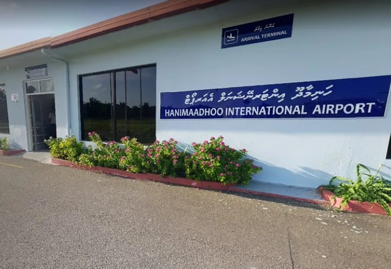 ހަނިމާދޫ އެއާޕޯޓްގައި މާރާމާރީ ހިންގި އިންޑިޔާމީހާގެ ބަންދަށް 15 ދުވަސް