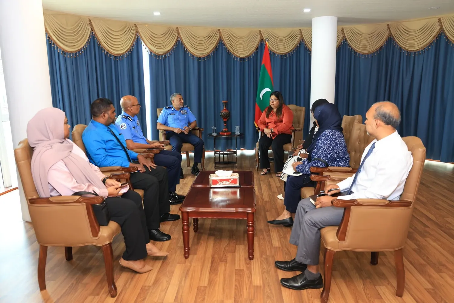 ނަފްސާނީ އެހީތެރިކަން ބޭނުންވާ ފަރާތްތަކަށް އަވަސް ޚިދުމަތެއް ލިބޭނެ ގޮތްތަކާ ގުޅޭގޮތުން މަޝްވަރާކޮށްފި