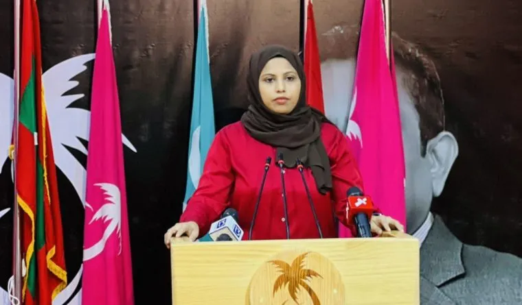 މަޖިލިސް އިންތިހާބުގައި ޕްރޮގްރެސިވް ކޮންގްރެސް ކޯލިޝަންގެ އިސް ތަރުޖަމާނަކަށް ހީނާ