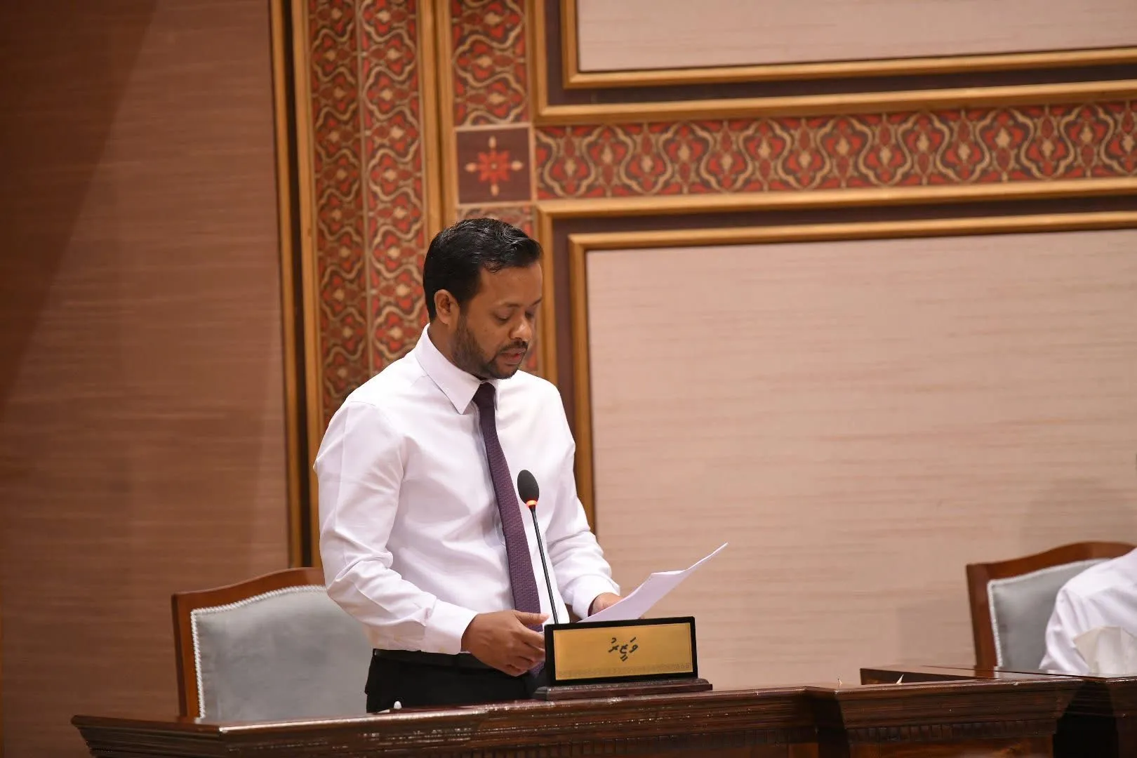 ސައިޓް ހަމަޖެހުނުހާ އަވަހަށް އައްޑޫ ލިންކު ރޯޑު ތަރައްޤީ ކުރުމުގެ މަސައްކަތް ފެށޭނެ: ޑރ. މުއްޠަލިބު