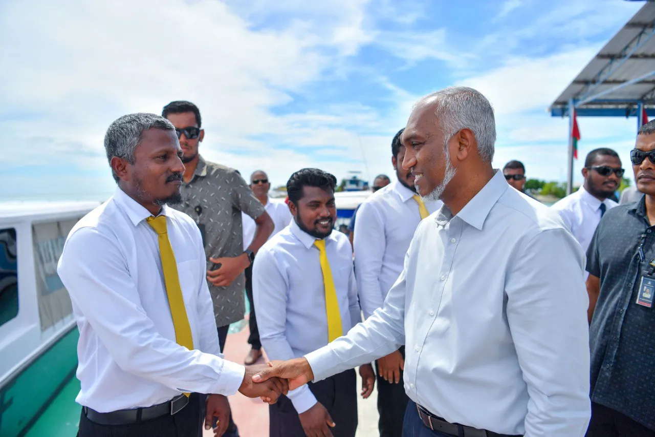 ރައީސް ޑރ.މުޢިއްޒު ފ އަތޮޅަށް ކުރެއްވި ރަސްމީ ދަތުރުފުޅު ނިންމަވާލައްވައިފި