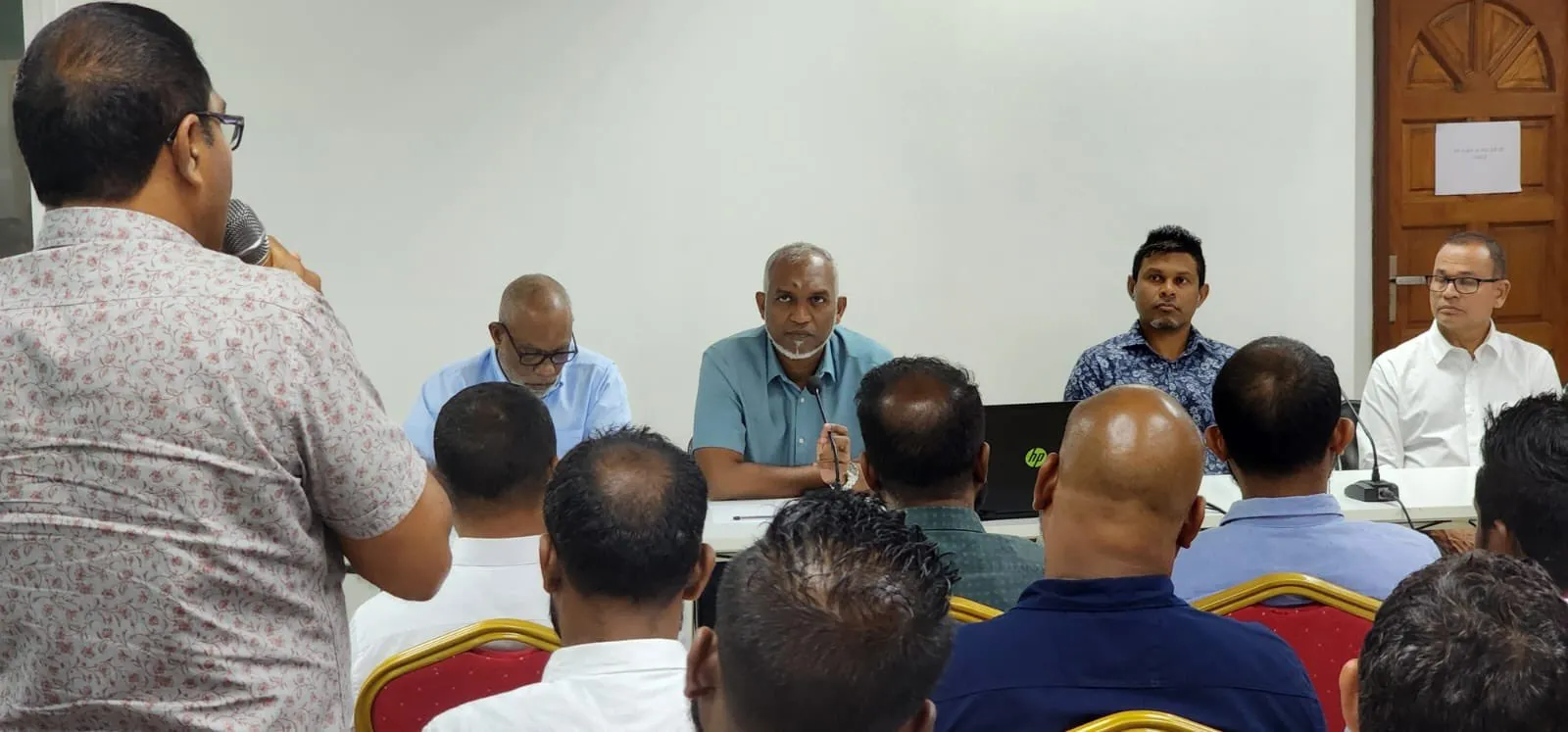 ރައީސް މުޢިއްޒުގެ މާލީ އިސްލާހީ ފިޔަވަޅުތަކަކީ ސިޔާސީ މަންފާއަށްވުރެ ގައުމީ ކަމެއް: ޕީއެންސީ