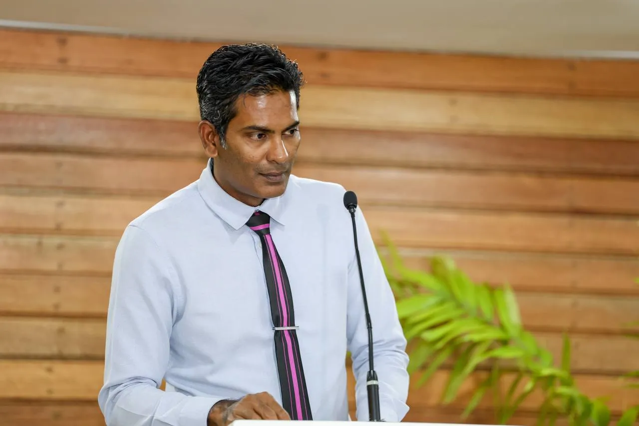 ފަޒުލް ރަޝީދު ގެ ބަލާފާސްކުރިއިރު އެއް މިލިއަނަށްވުރެ ގިނަ ރުފިޔާ ފެނުނު!
