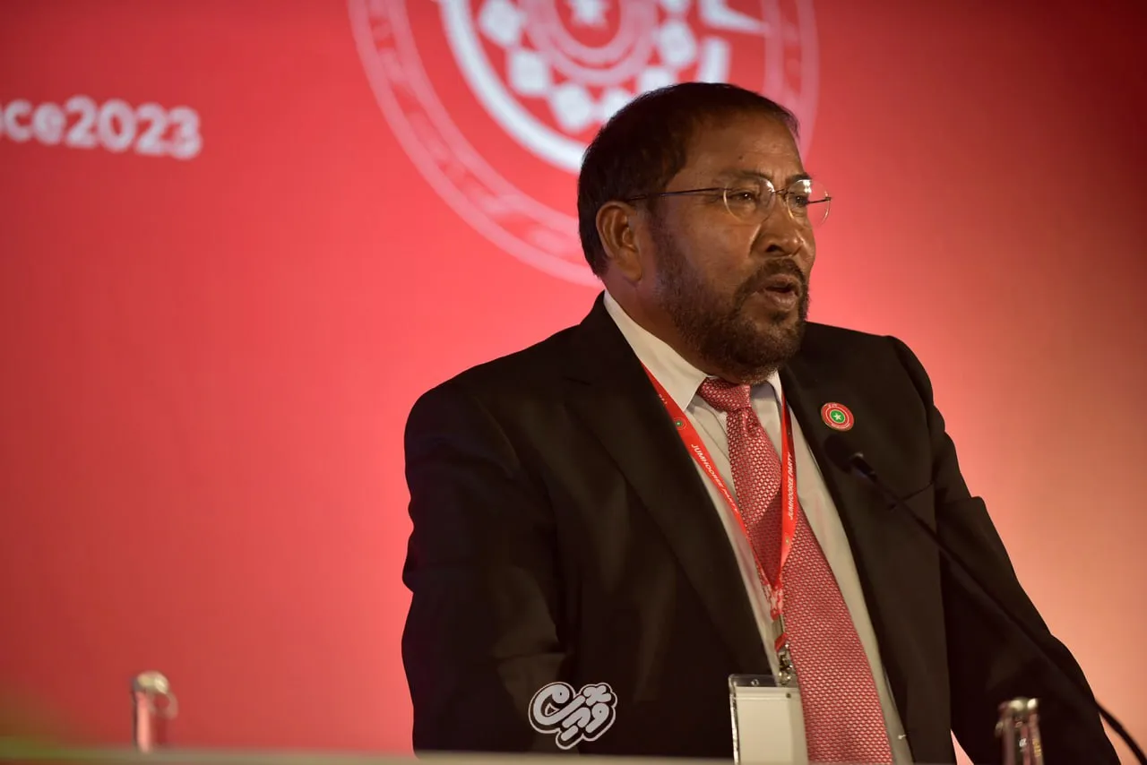 ޗައިނާ އަށް ކުރެއްވި ކާމިޔާބު ދަތުރުފުޅާއި އެކު ގާސިމްގެ ތައުރީފް ރައީސް ޑރ.މުއިއްޒަށް!