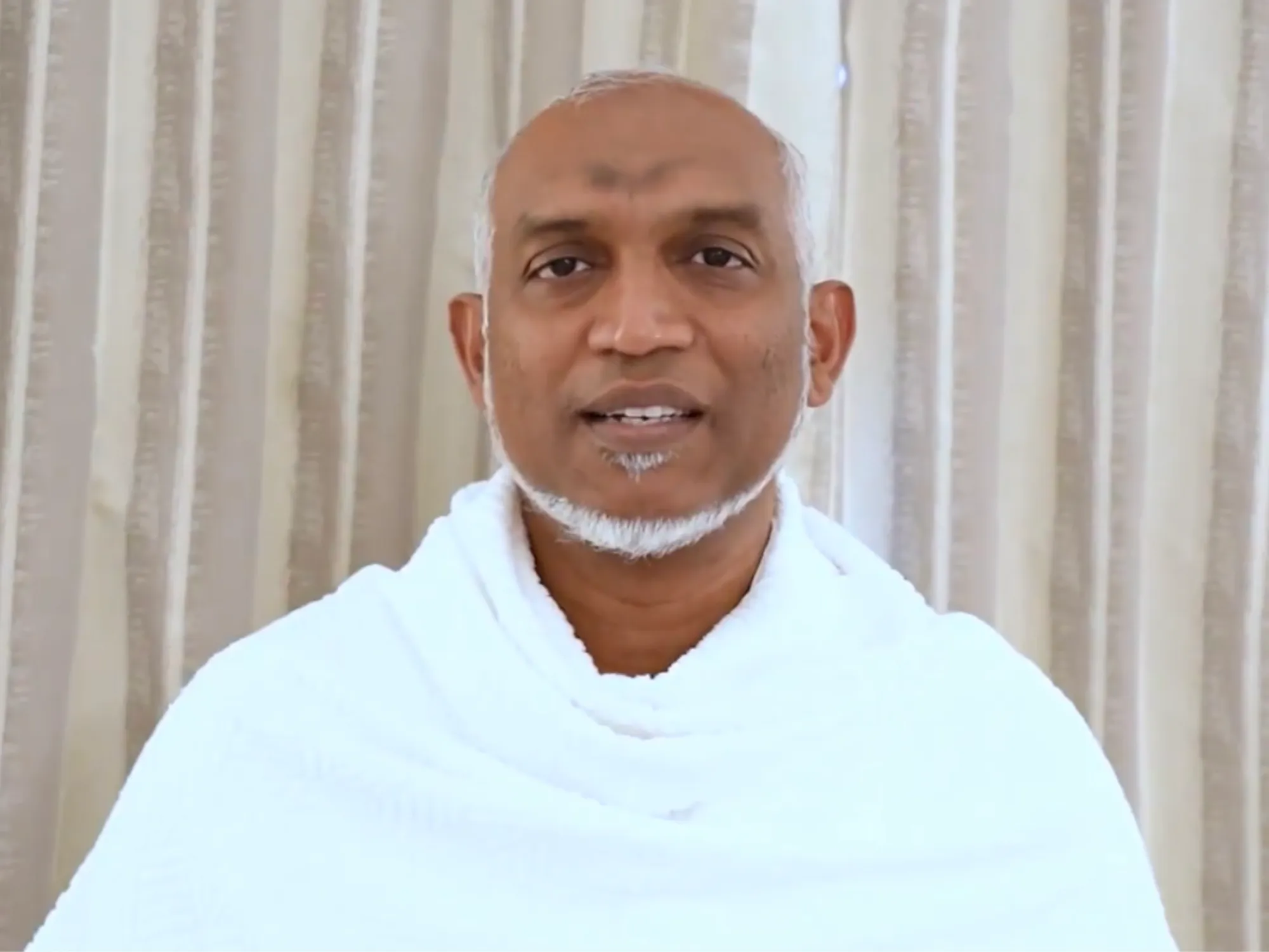 ހައްޖު ދުވަހުގެ ތަހުނިޔާ ރައީސް ފޮނުއްވައިފި، ދުއާ ކުރެއްވެވީ އެއްބައިވަންތަ ކަމަށް