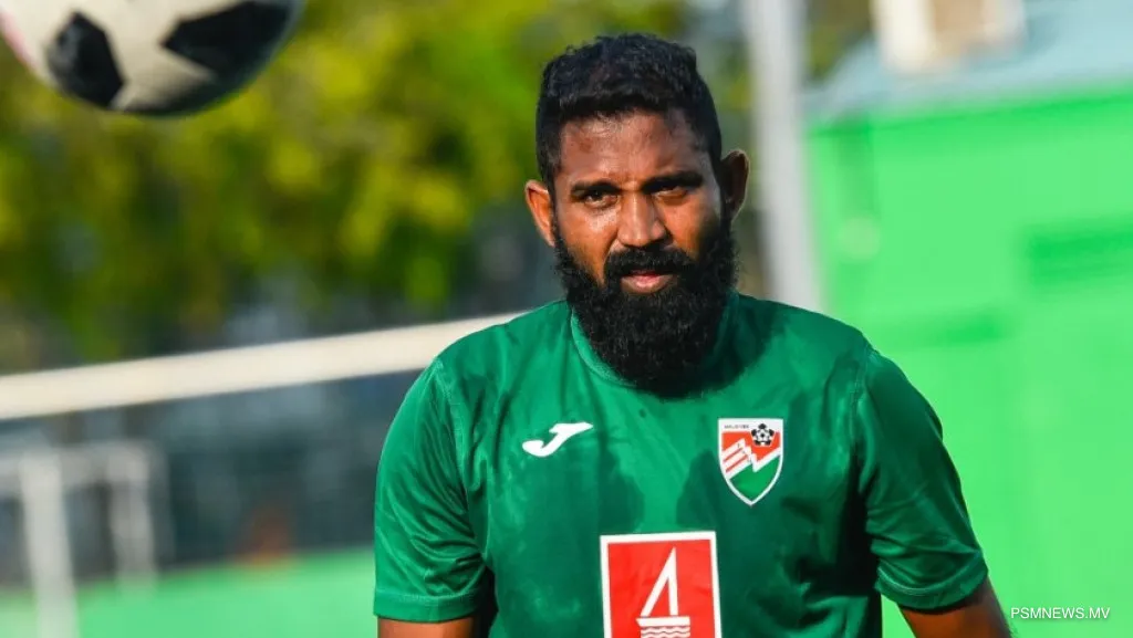 ormer Maldives national football team midfielder Mohamed Arif (Baka)
