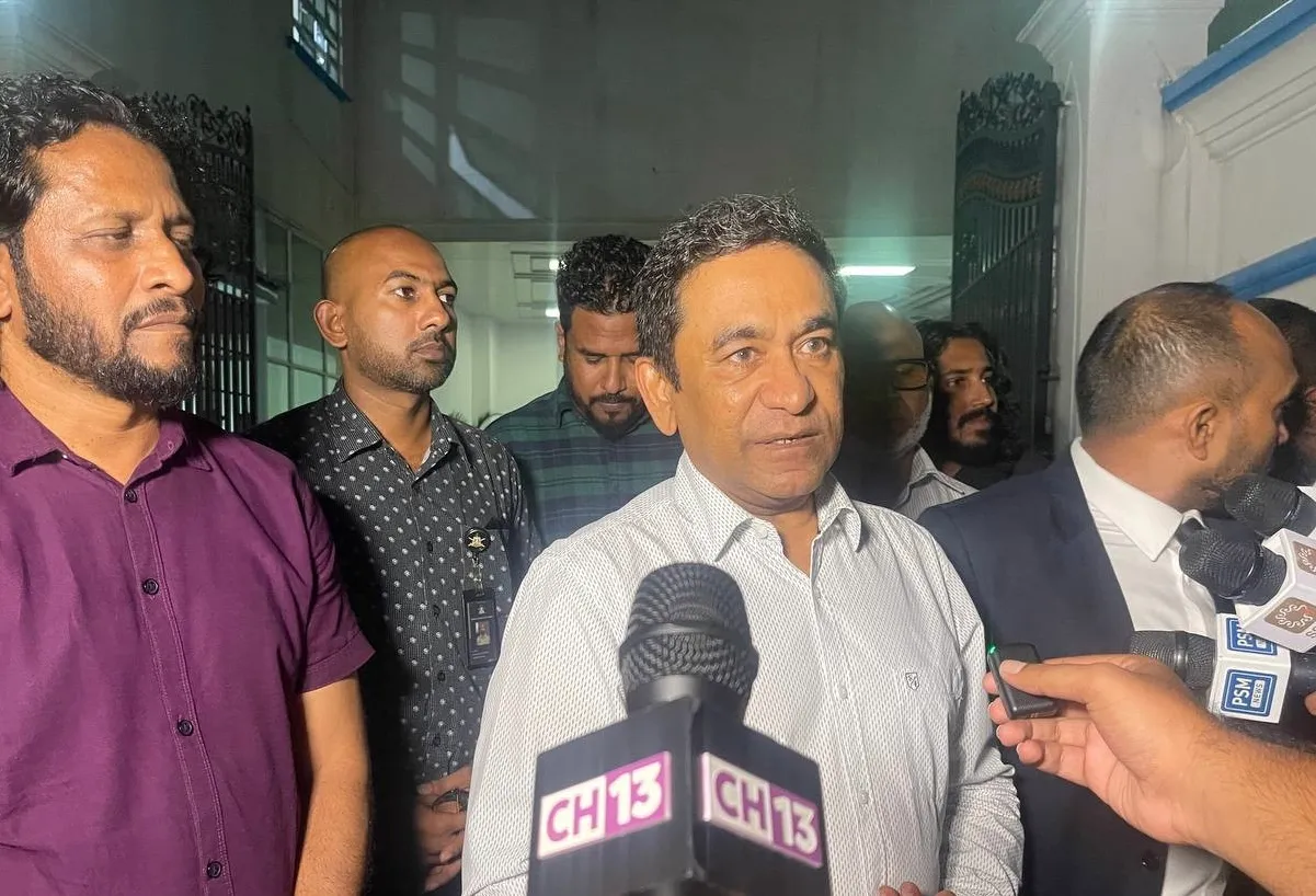 އަޅުގަނޑުގެ ގޭގައި ދަމާފައި ހުރި އިންޑިޔާ އައުޓް ބެނާ ހޯދައިގެން، އެ އަލުން ދަމާނަން: ރައީސް ޔާމީން