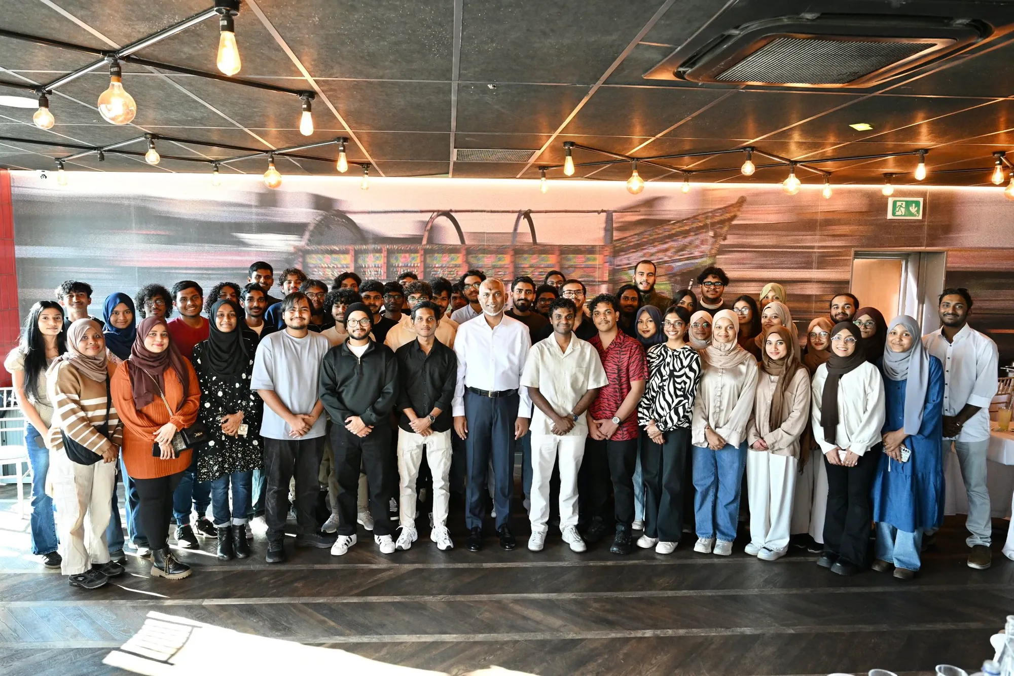 President visiting the Maldivian community in UK, next will be in those in Malaysia