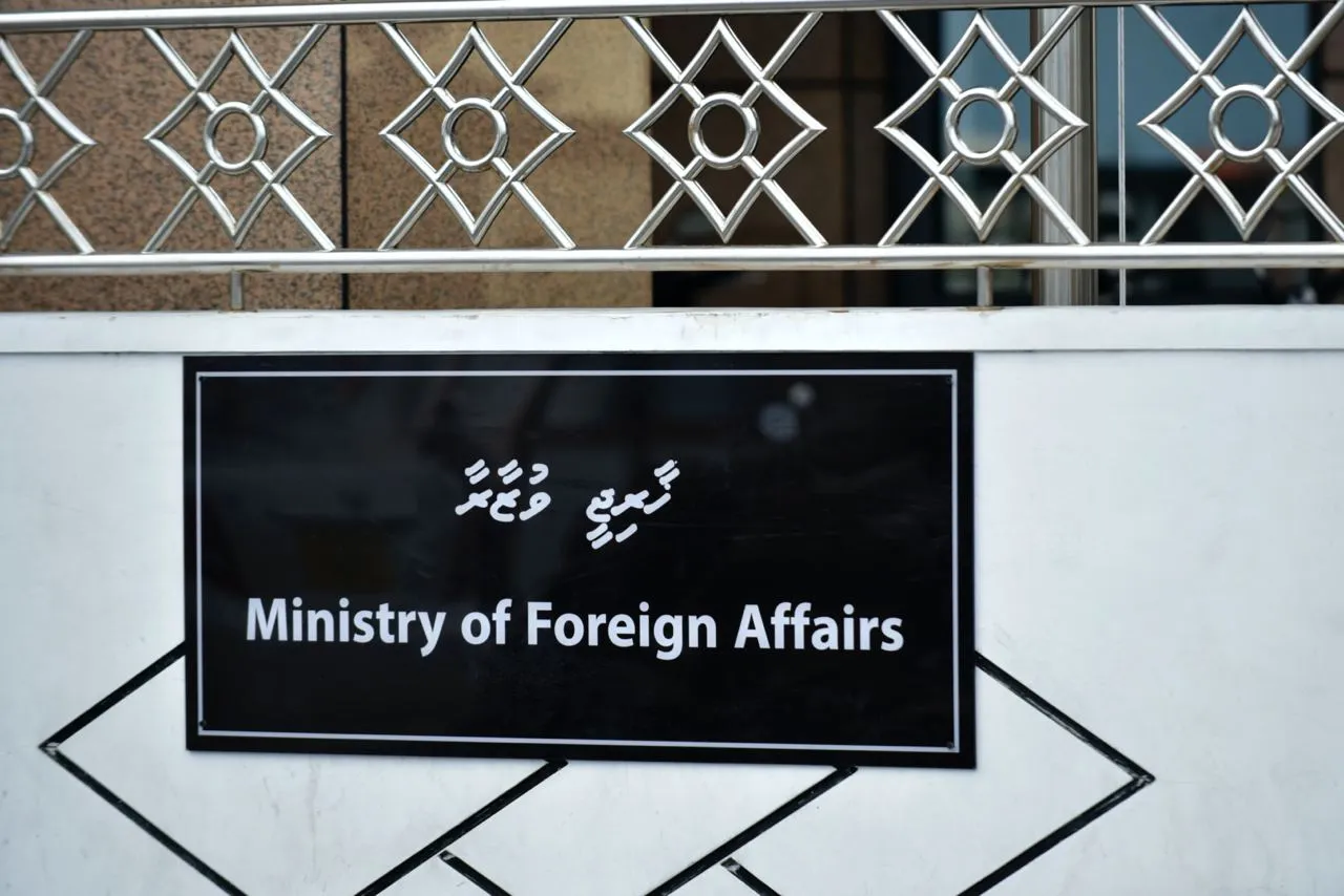 ތައިލެންޑުގައި ތިބި ދިވެހީންގެ ހާލަތު ދަނީ ކައިރިން ބަލަމުން: ޚާރިޖީ ވުޒާރާ