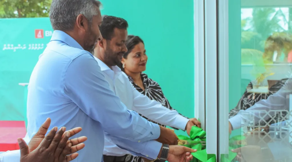 ބީއެމްއެލްގެ 40 ވަނަ ބްރާންޗް ދުވާފަރުގައި ހުޅުވައި، ހިދުމަތްދޭން ފަށައިފި