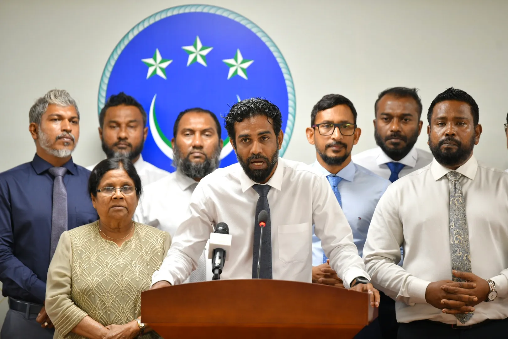 ނިސްބަތްވާ ރަށަކަށް ބެލުމުގެ ބަދަލުގައި، ބަންޑާރަ ގޯތި ނެތްނަމަ ގޯތި ލިބެންޖެހޭ: ހުސްނީ