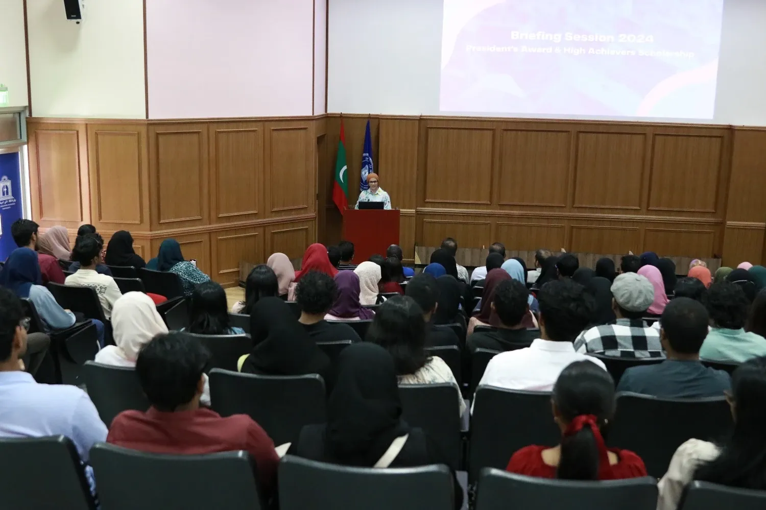 ސްކޮލަރޝިޕް ޙާޞިލް ކުރި ދަރިވަރުން، ކިޔަވަންދާއިރު ސަމާލުވަން ޖެހޭ ބައެއް ކަންތައްތަކުގެ މަޢުލުމާތު ދީފި