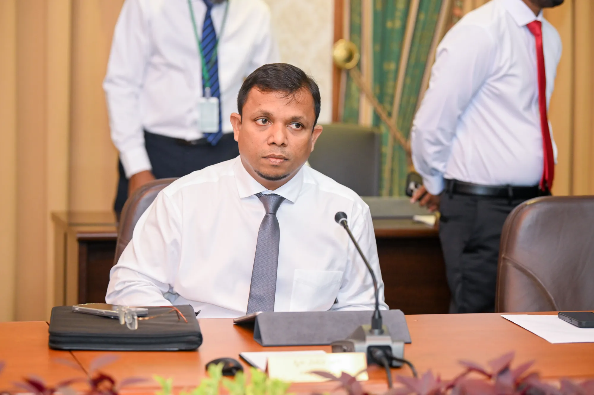 ކުރީގެ މާލީ ވަޒީރު ޑރ.ޝަފީޤް، އެޗްޑީއެފްސީގެ ޑިރެކްޓަރުންގެ ބޯޑަށް އައްޔަނުކޮށްފި
