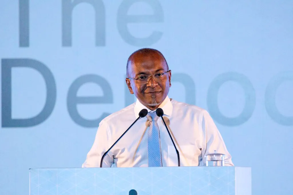 ޑިމޮކްރެޓްސްގެ ރައީސްކަމުން ހަސަން ލަތީފް އިސްތިއުފާ ދެއްވުމަށް އެދި ގަރާރެއް ހުށަހަޅައިފި!