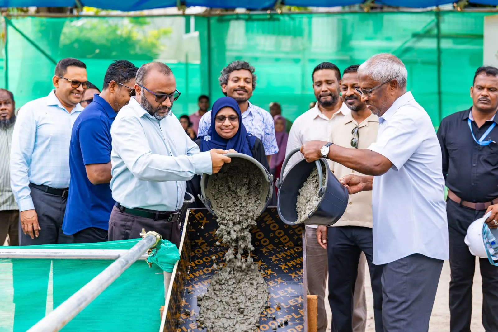 ވިލިމާލެ މަސްޖިދުއްސަލާމް ހުރި ބިމުގައި އިމާރާތްކުރާ މިސްކިތުގެ ބިންގާ އަޅައިފި