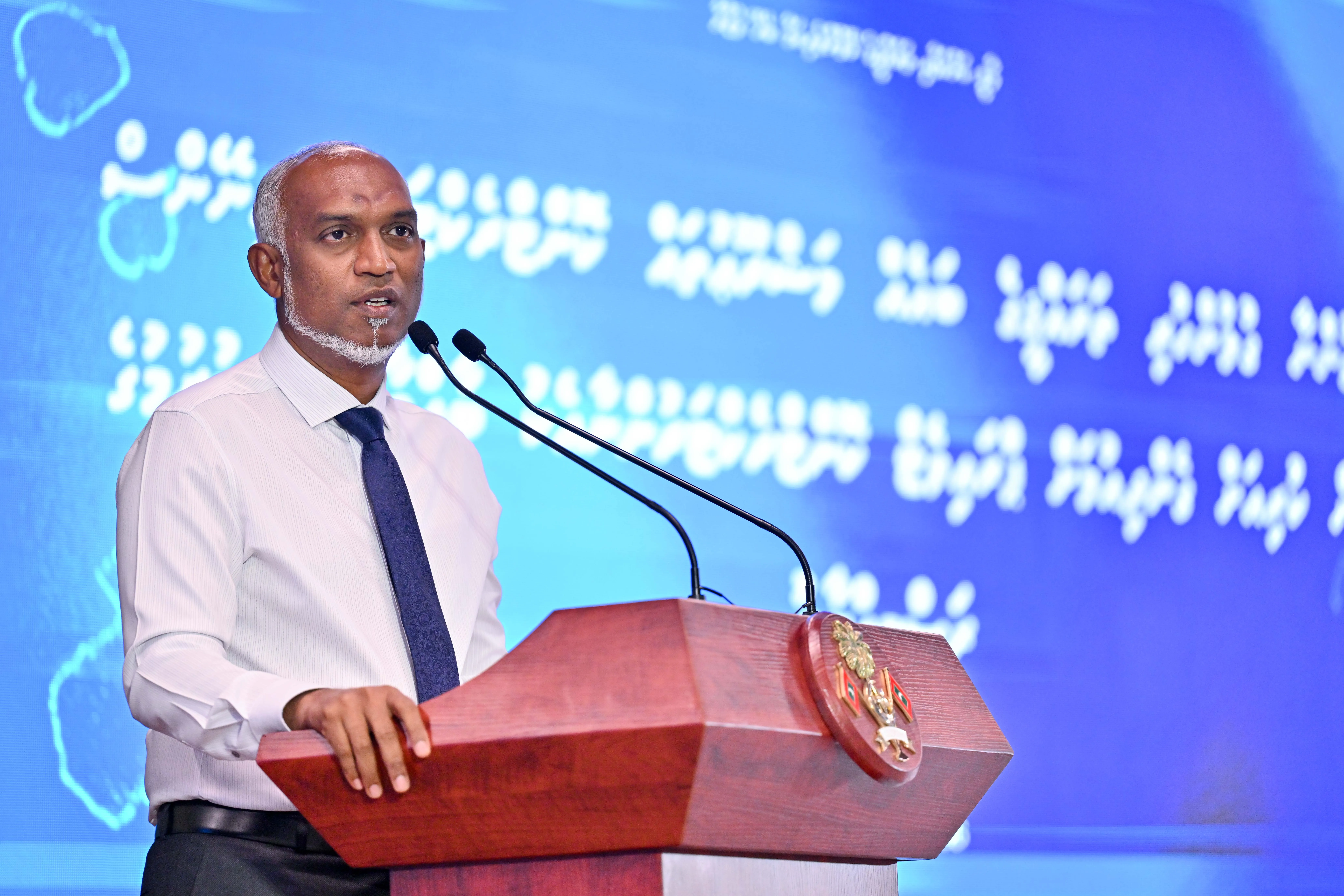 މިއަދަކީ ރާއްޖޭގެ ތާރީޚުގައި އެއްފަހަރާ އެއްދުވަހެއްގައި އެންމެ ގިނަ މަސައްކަތް އަމިއްލަ ދިވެހި ކުންފުނިތަކާއި ޙަވާލުކުރެއްވި ދުވަސް: ރައީސުލްޖުމްހޫރިއްޔާ
