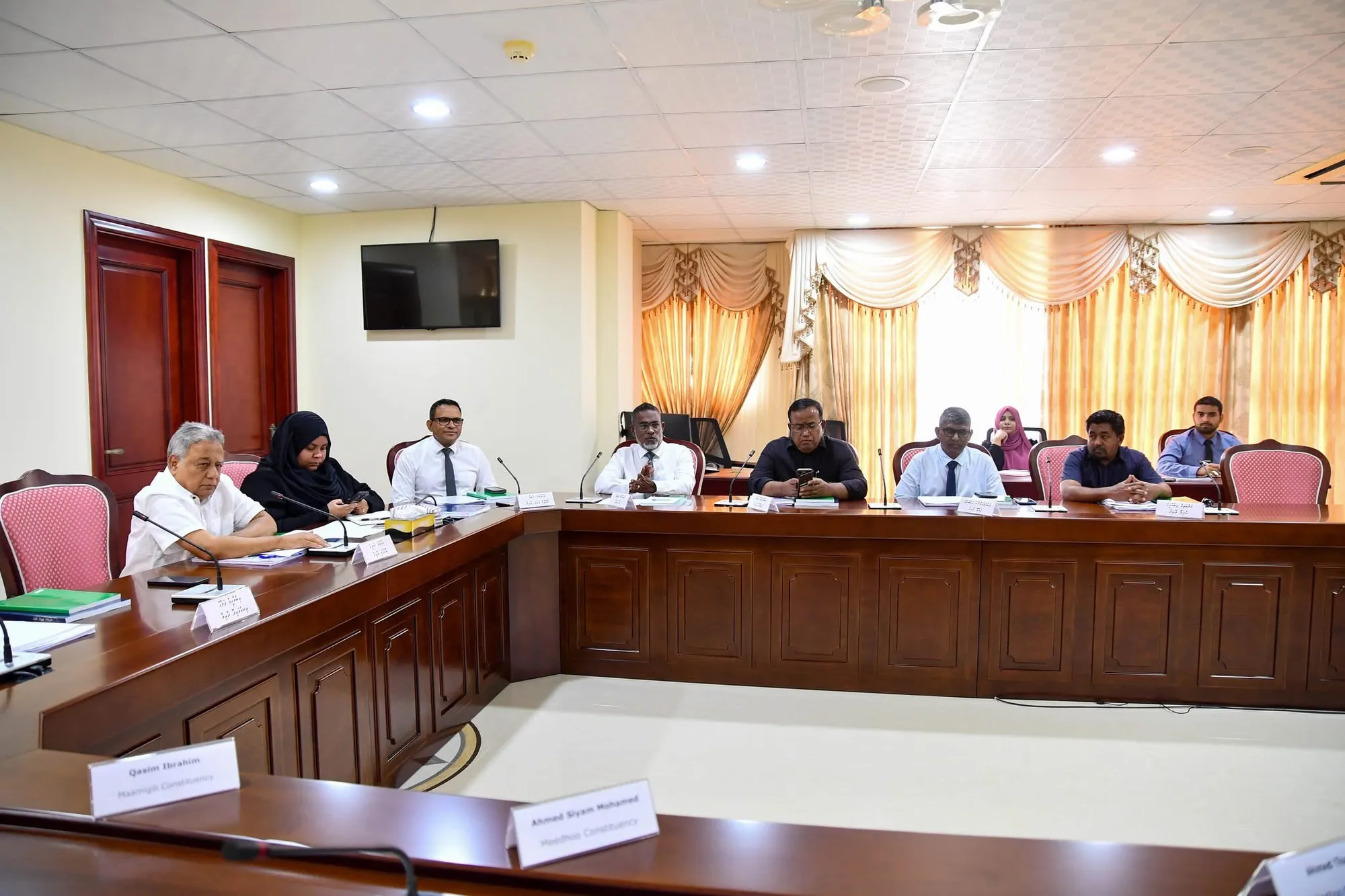 އިޒްރޭލު ޕާސްޕޯޓް މަނާކުރާ މައްސަލަ އަވަސްކުރަން 241 ކޮމިޓީ އިން ނިންމައިފި