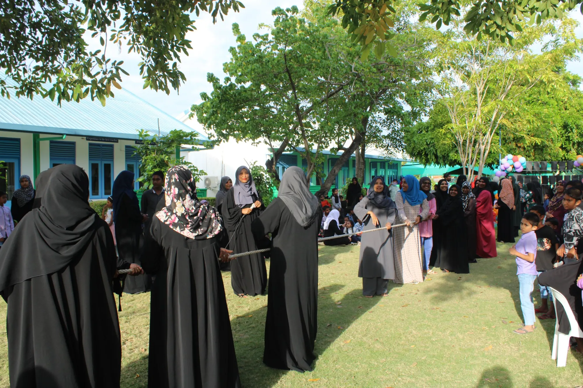 ތަފާތު ރަހަތަކާއެކު އިނގުރައިދޫ ސްކޫލް ޕީޓީއޭގެ ޑިނަރނައިޓް މިރޭ. ޓިކެޓެއް ނަގައިފިން؟
