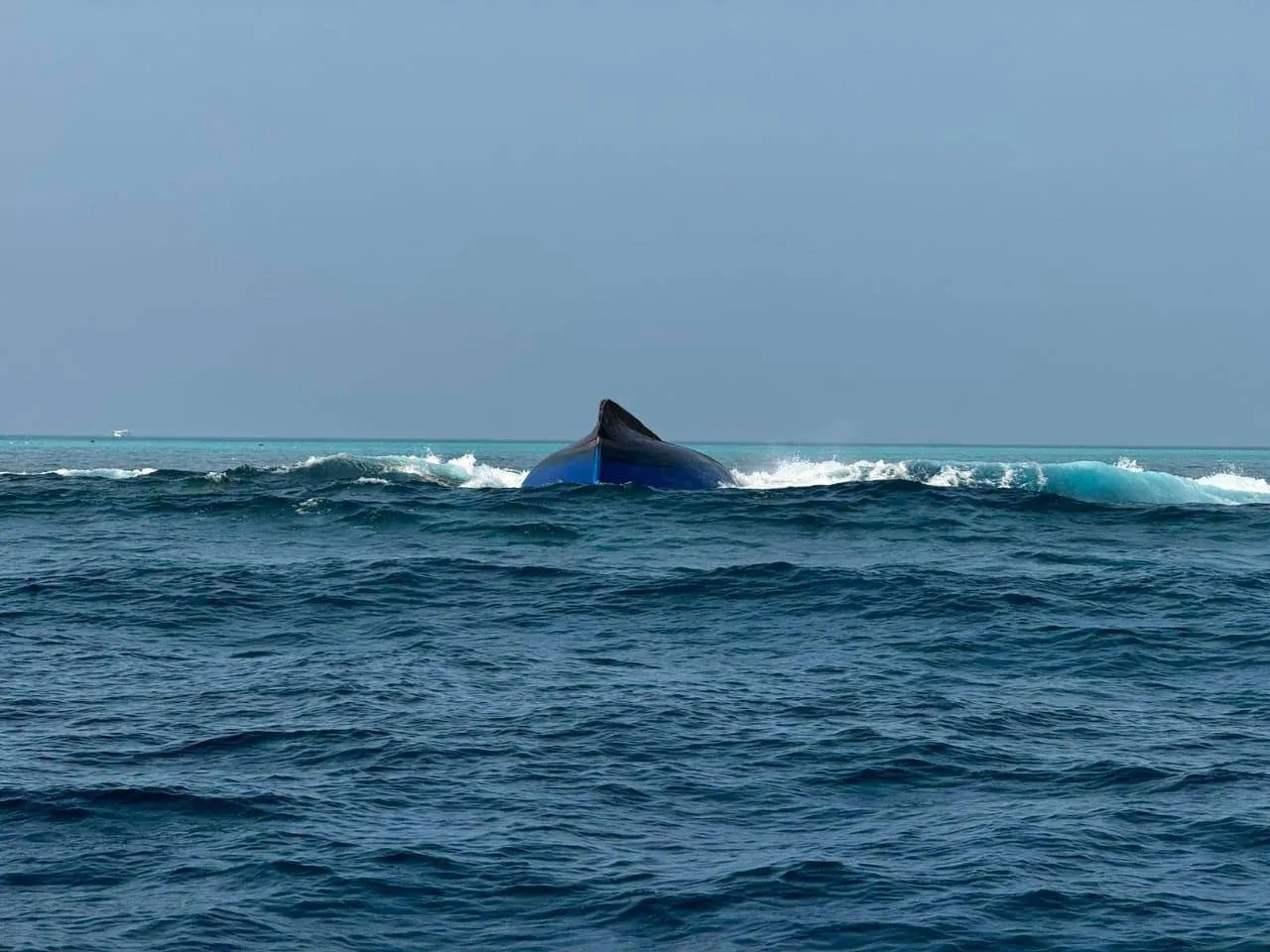 Capsized vessel near Male' Atoll (Photo/Maldives Police)