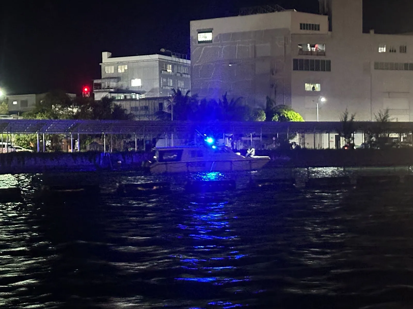 ދޯންޏެއްގެ ވަލެއް އައްސަން މޫދަށް ފޭބި މީހަކު ގެއްލިގެން ހޯދަނީ