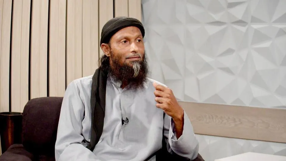 އަލީ ރަމީޒުގެ ސުވާލެއް: ފުރައްސާރަ ނުކޮށް ވެރިކަން ކުރާ މަންޒަރު ފެންނާނީ ކޮން ދުވަހަކުން؟