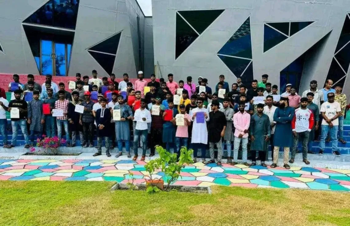 މުޒާހަރާކުރި ބިދޭސީން ޑީޕޯޓްކުރަން ނިންމި މައްސަލަ އެޗްއާރުސީއެމް އިން ބަލަނީ