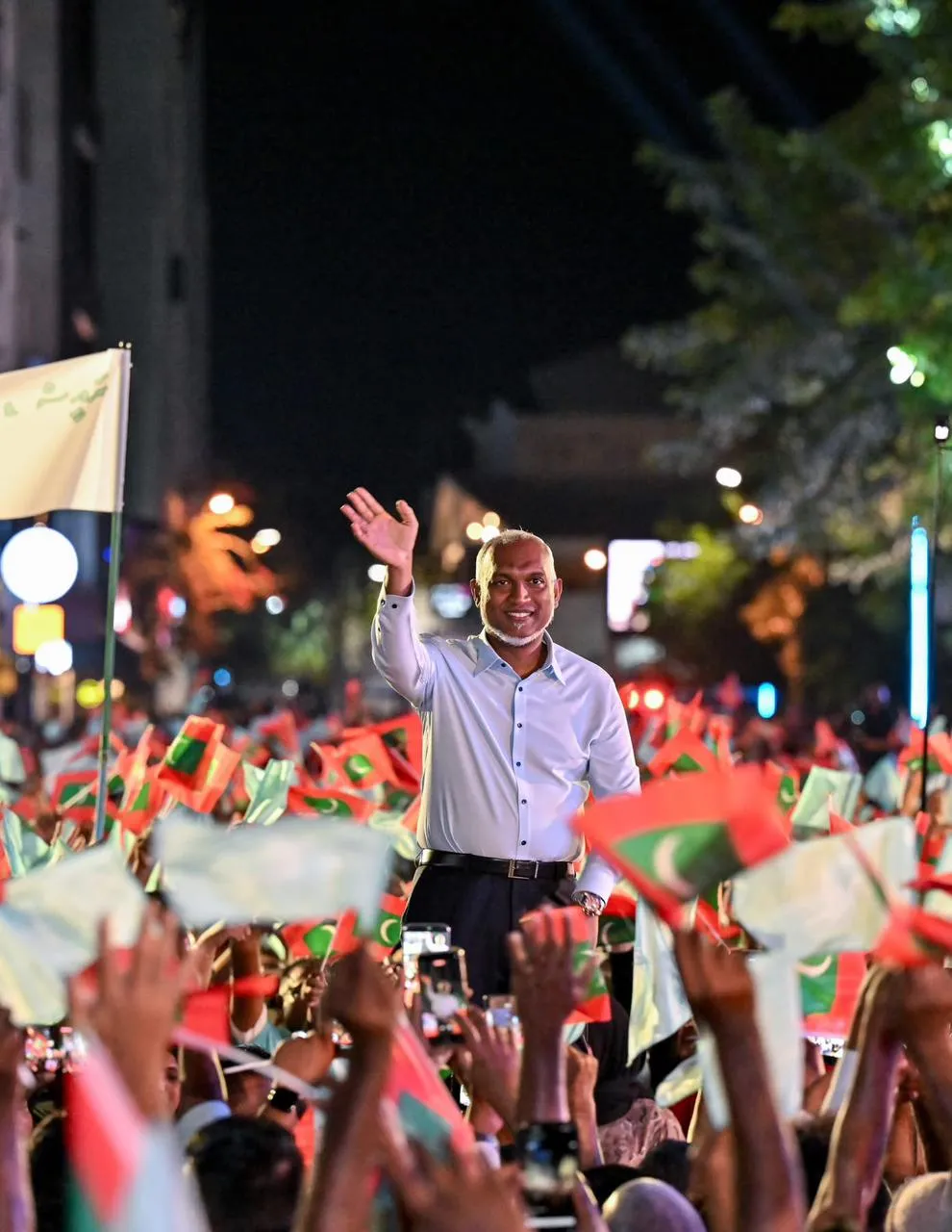ޕީއެންސީ ލަޝްކަރަކީ ޤައުމު އިސްކުރާ ލަޝްކަރު- ސިޔާސީގޮތުން ބަދަލު ހިފުމެއް ނޯންނާނެ: ރައީސް މުއިިއްޒު