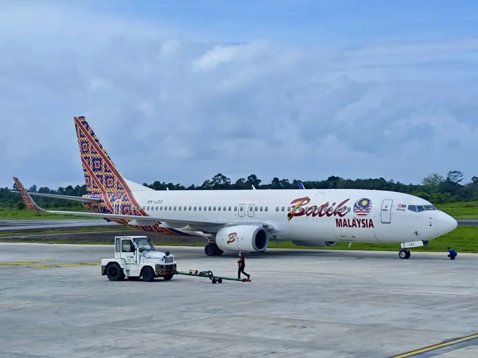ފްލައިޓެއްގެ ތެރޭގައި ހަމަނުޖެހުން ހިންގި ދިވެއްސަކު ހައްޔަރުކޮށްފި