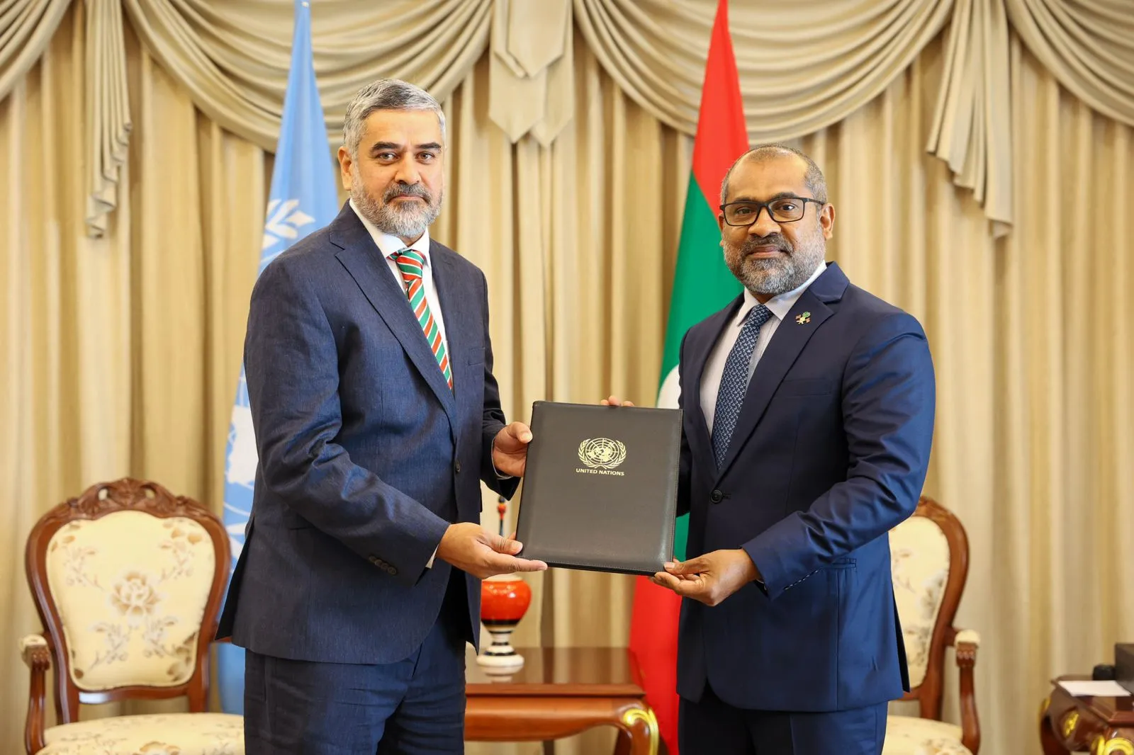Newly appointed Resident Representative of the United Nations Development Programme (UNDP) to the Maldives, Adnan Cheema and Minister of Foreign Affairs, Dr. Abdulla Khaleel (Photo/UNDP)