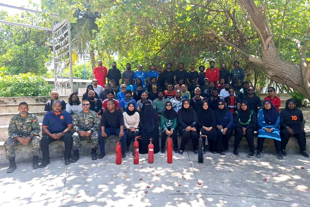 ސްޓެލްކޯގެ މުވައްޒަފުން އަލިފާނަށް އަހުލުވެރިކޮށްފި