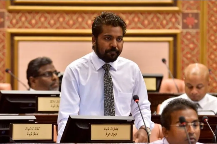 ވެލިދޫ ދާއިރާގެ ކުރީގެ އެމްޕީ ޔާމިން ރަޝީދު. ފޮޓޯ: މަޖިލިސް
