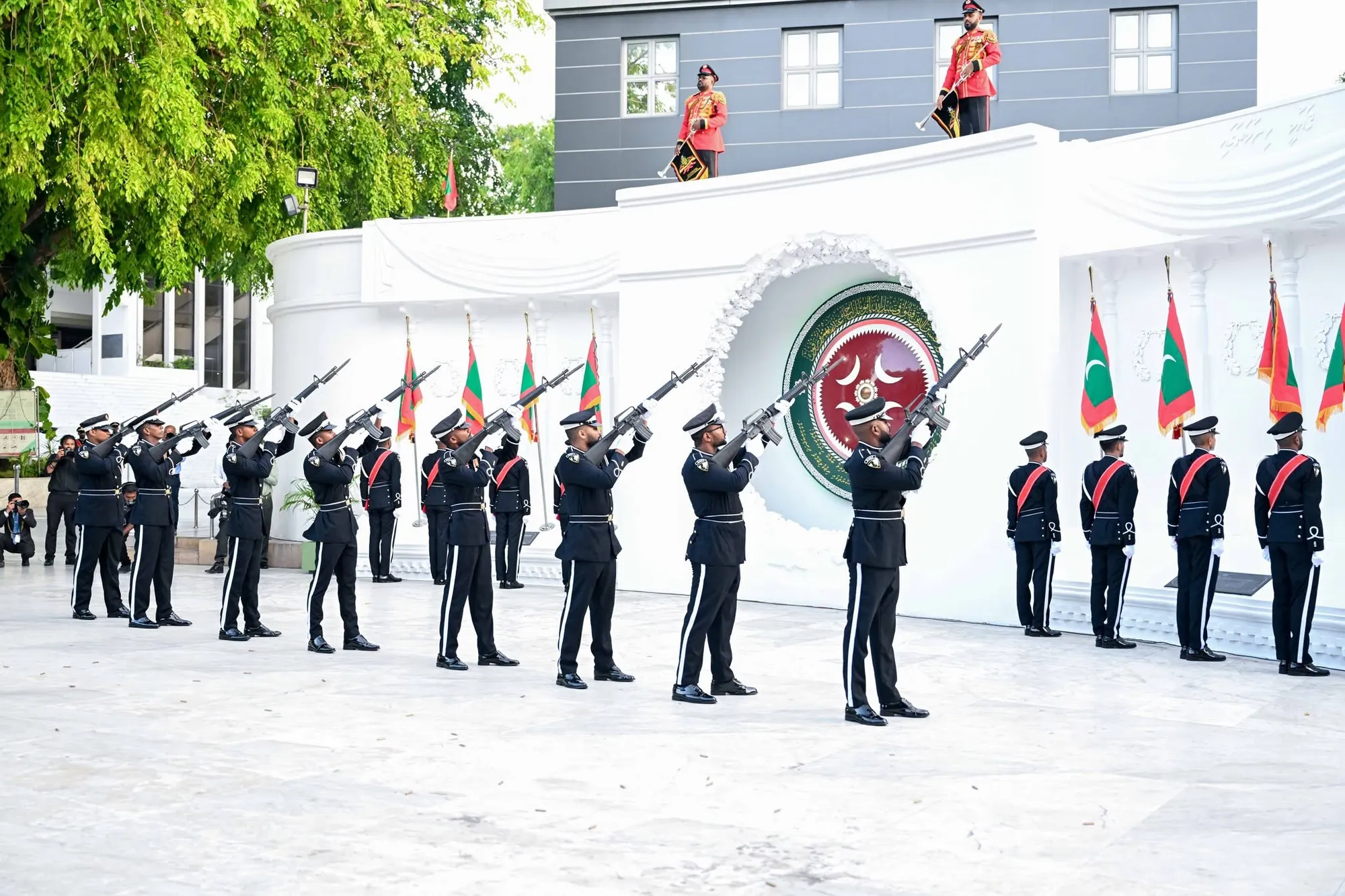 ނަޞްރުގެ ދުވަހުގެ ޙަރަކާތްތައް މާލޭގެ އިތުރުން، ދިއްދޫ އާއި ބާރަށުގައި