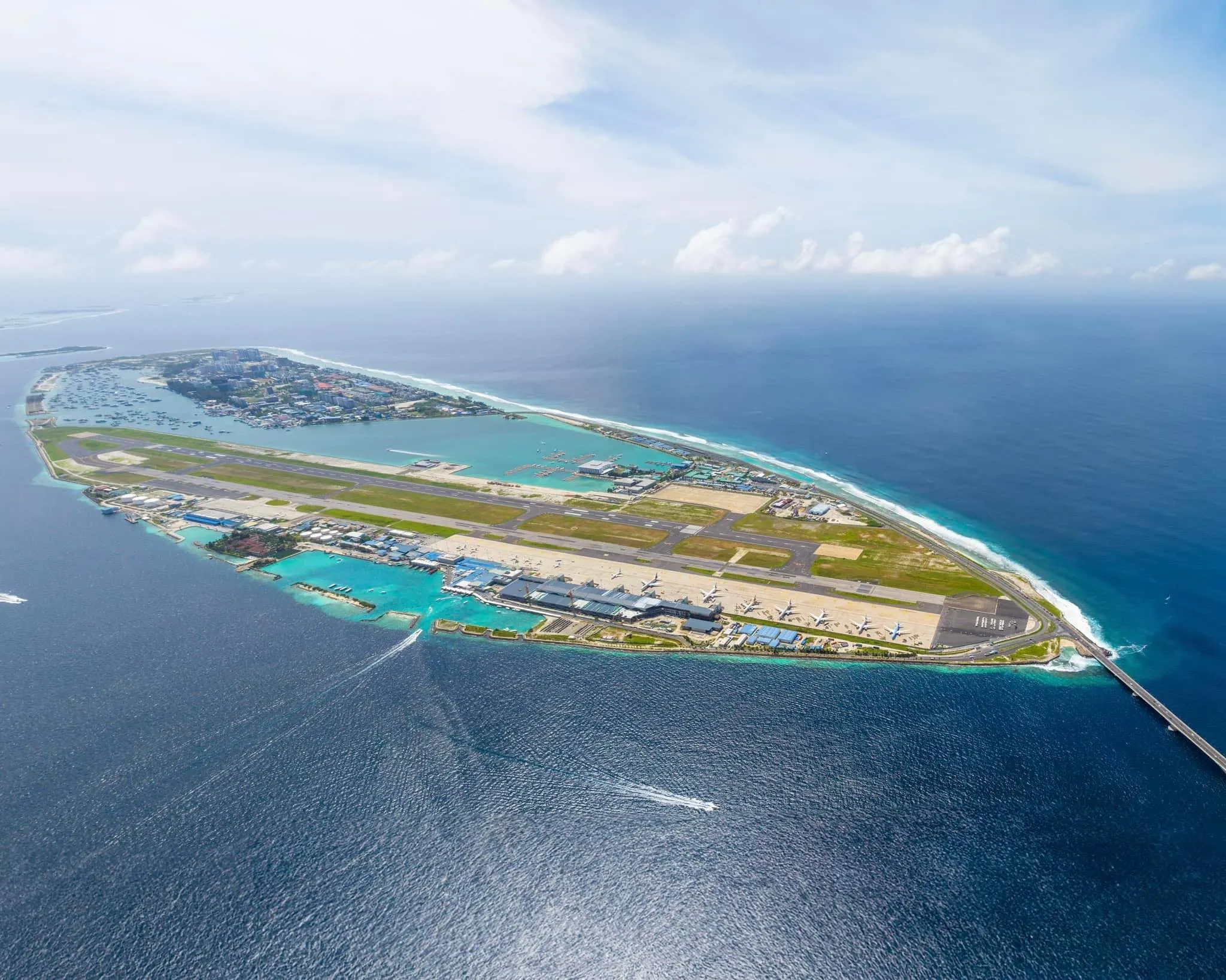 ހައިވޭގެ އިރުމަތިން އޮތްބައި ހިއްކުމަށް ބަންޑްވޯލް ޖަހަން ފަށައިފި
