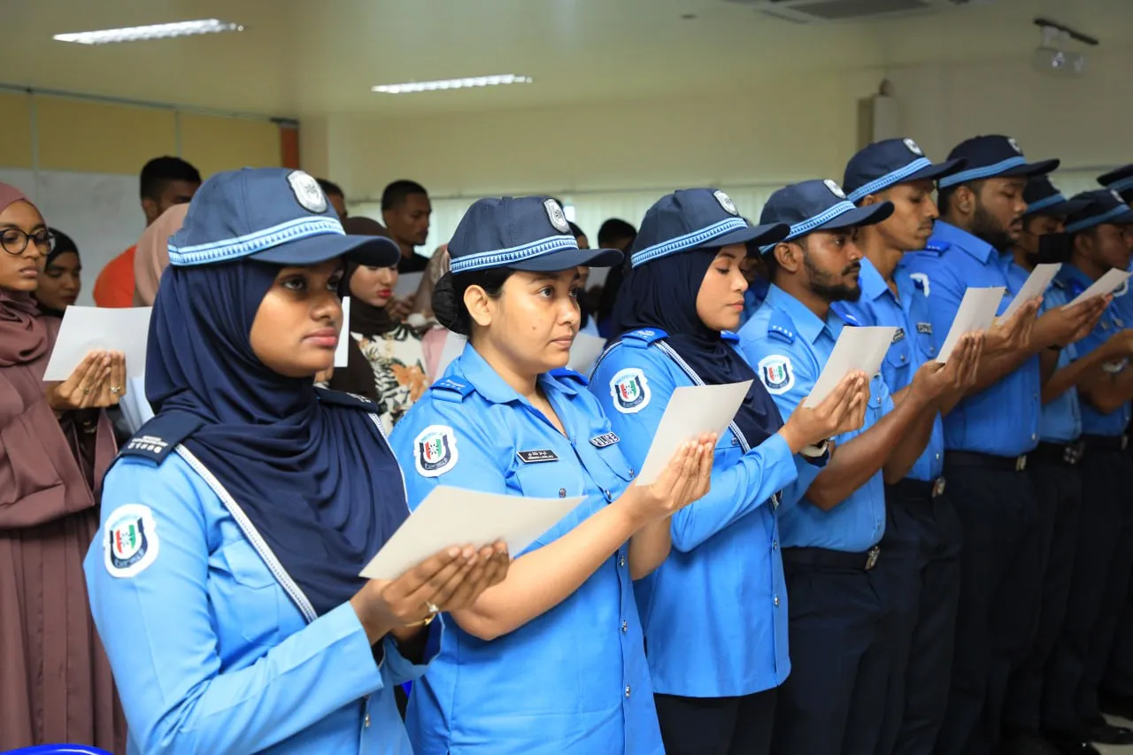 ފުލުހުންގެ ޚިދުމަތާ އަލަށް ގުޅުނު 91 ފުލުހުން ހުވާކޮށްފި