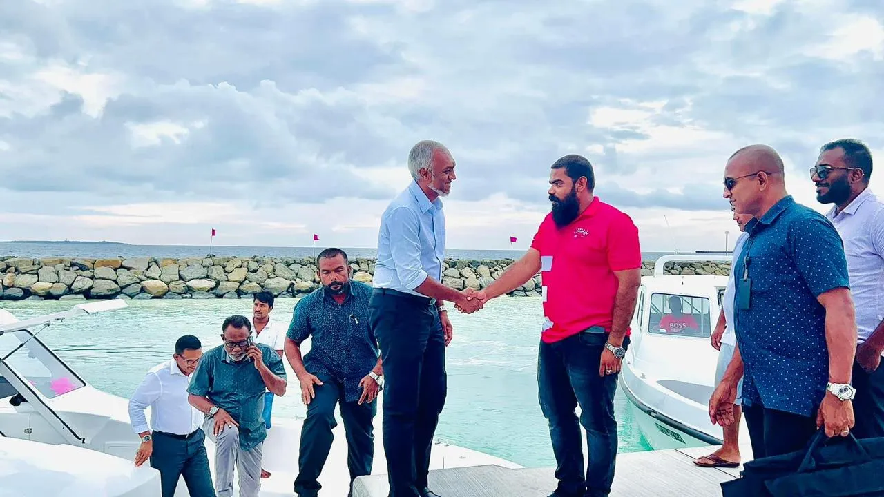 ނަބީލް ޒަމީލް އާއި ރައީސް ޑރ މުހައްމަދު މުއިއްޒު