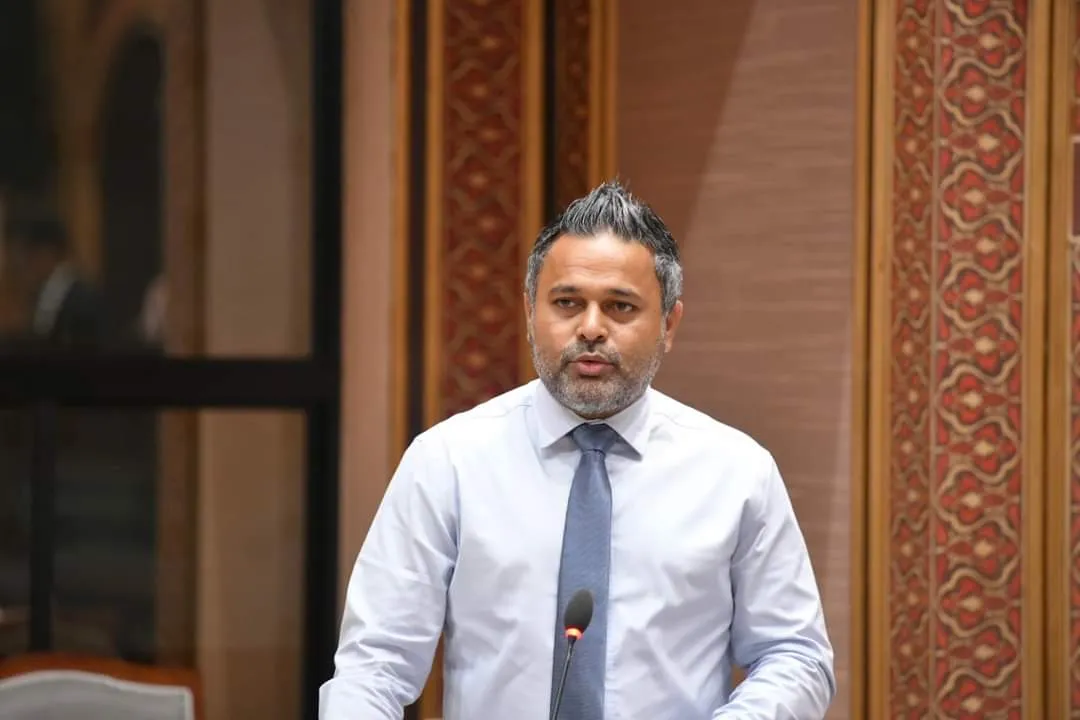 މާޗު 5ގެ ކުރިން މަސްވެރިންނަށް ދޭން ޖެހޭ ފައިސާ އެއްކޮށް ހަލާސް ކުރާނަން: ޝިޔާމް