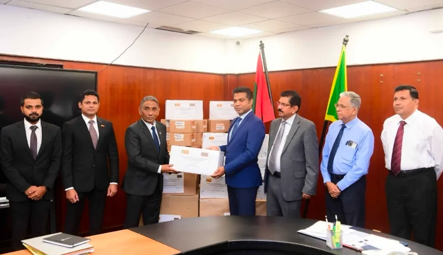 ލަންކާއިން ރާއްޖެއަށް 5 މިލިއަނަށްވުރެ ގިނަ ރުޕީސްގެ ބޭސް ހަދިޔާކޮށްފި