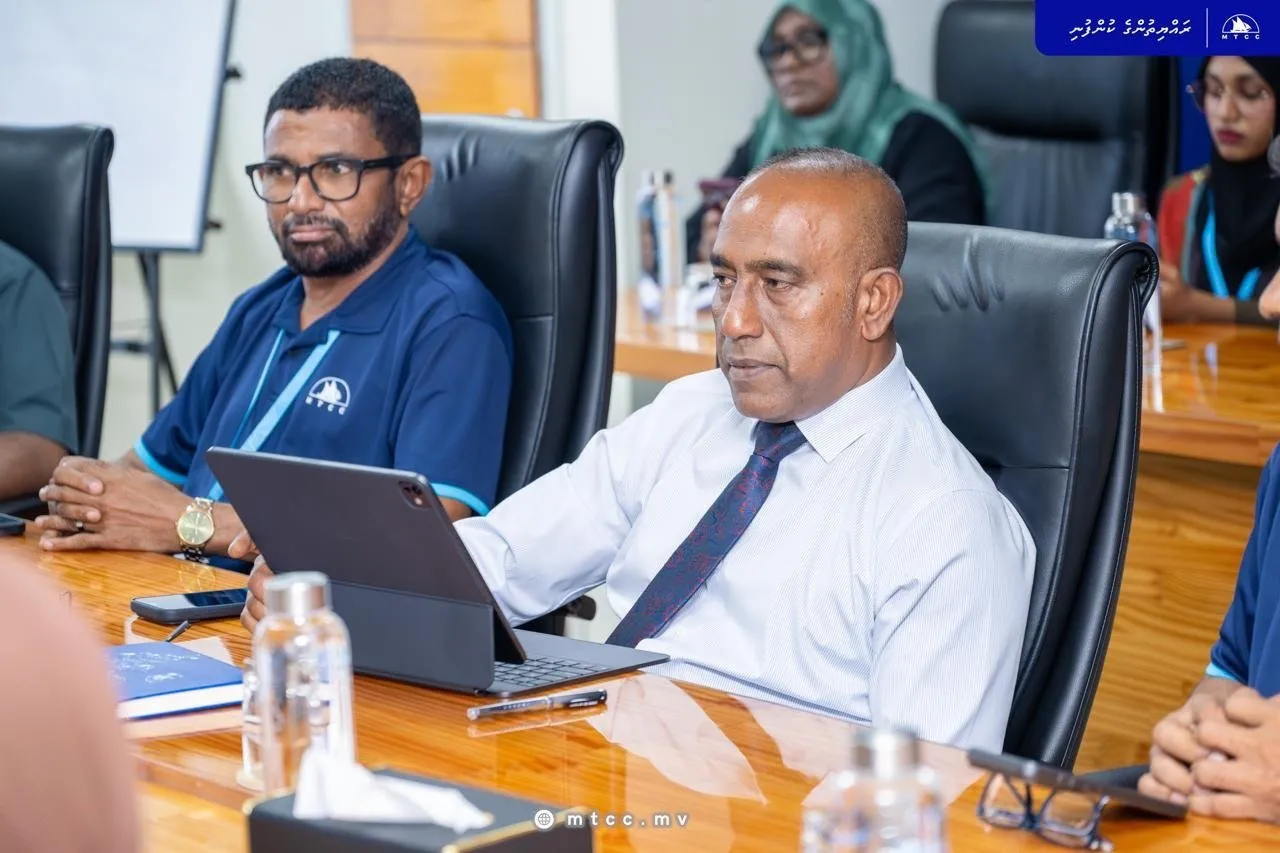 މެނޭޖިން ޑިރެކްޓަރު (އެމްޑީ) އަކީ އަހުމަދު ސައުދީ