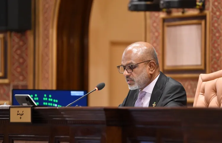މާލީ ބަޣާވާތް ނާކާމިޔާބުވީ އެމްއެމްއޭގެ ގަވަރުނަރު ބަދަލުކުރެވުނު ކަމުން: ނާޒިމް