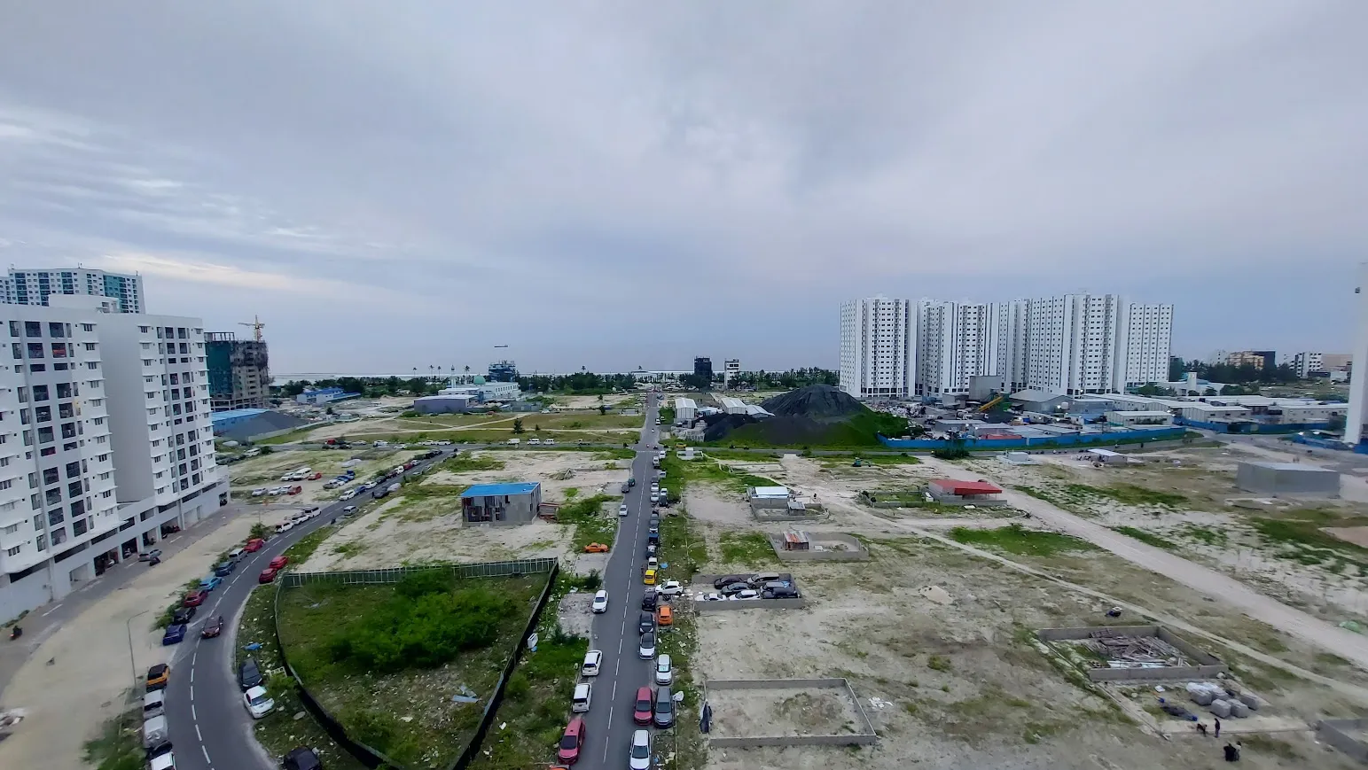 މަސައްކަތެއް ކުރުމަށް މާދަމާ ހެދުނު ފޭސް ދޭއްގެ ބައެއް ޓަވަރުތަކުން ކަރަންޓް ކަނޑާލަނީ!