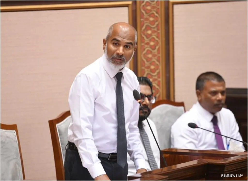 70% ރައްޔިތުން ބޭނުންވަނީ ދިރާސީ އަހަރު ޖެނުއަރީން ފެށިގެން ޑިސެމްބަރާ ހަމައަށް ބާއްވަން: ވަޒީރު ޑރ.ޝަފީޢު