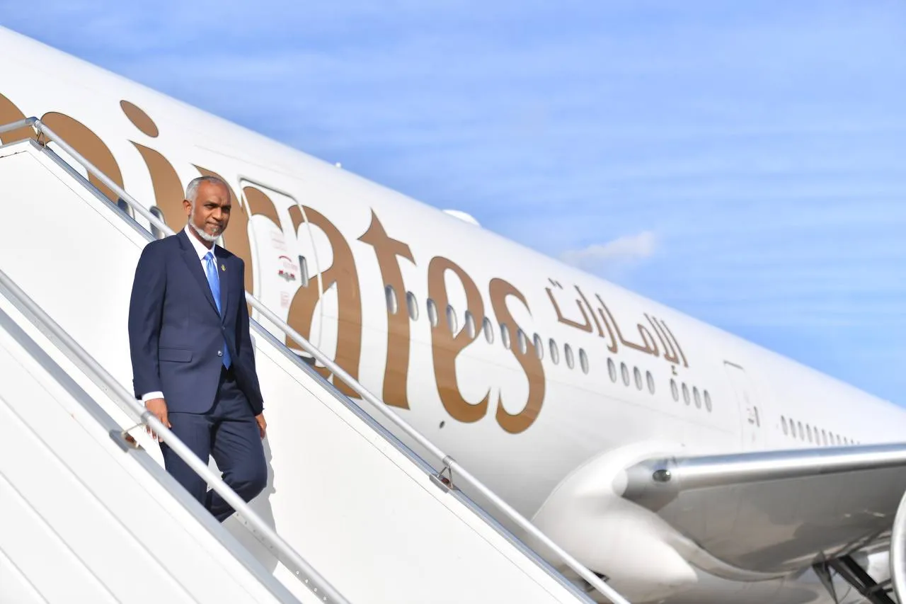 ރައީސުލްޖުމުހޫރިއްޔާ ޑރ. މުހައްމަދު މުއިއްޒު ޔޫއޭއީއަށް ފުރާ ވަޑައިގަންނަވަނީ